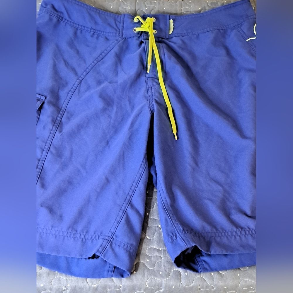 Columbia Omni-Shield blue swim trunks size 36
